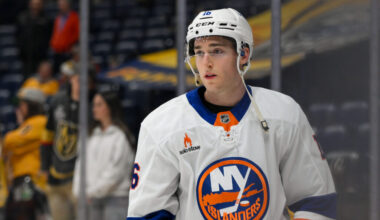 Islanders Re-Sign Marc Gatcomb