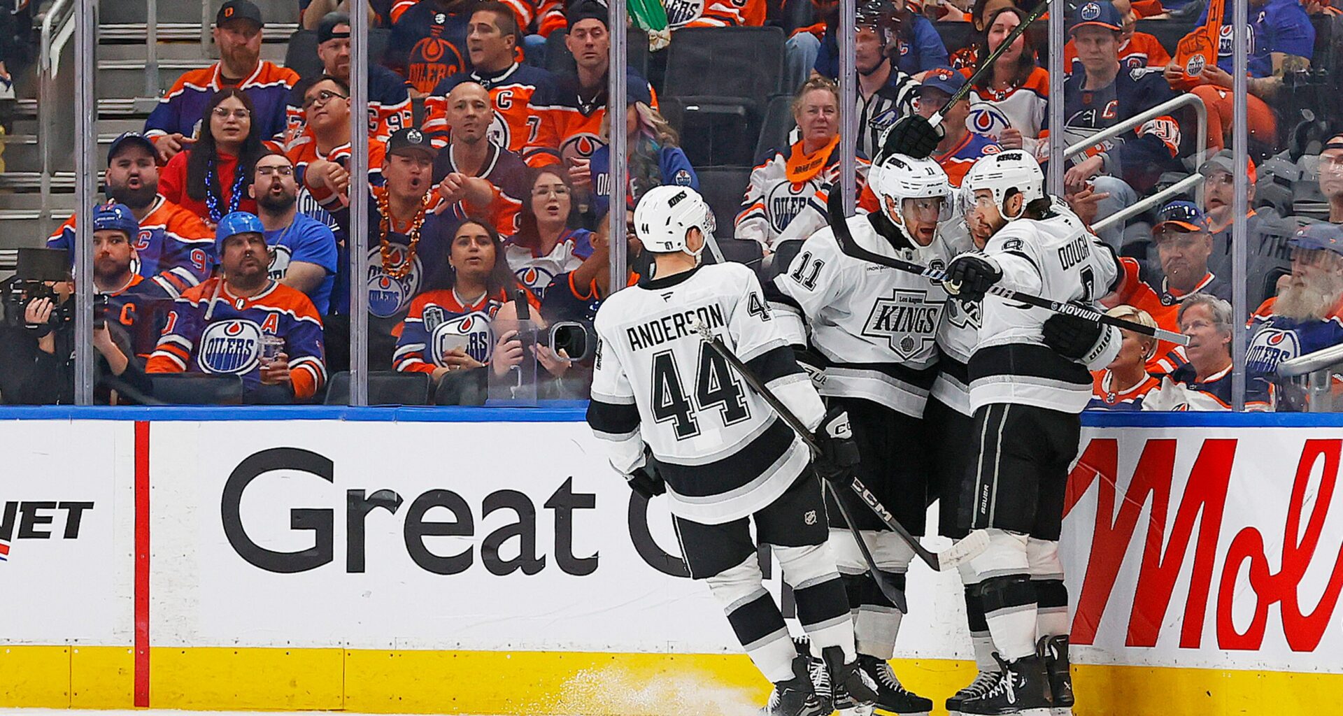 NHL Rumours: Extension Talks Start for Los Angeles Kings Star