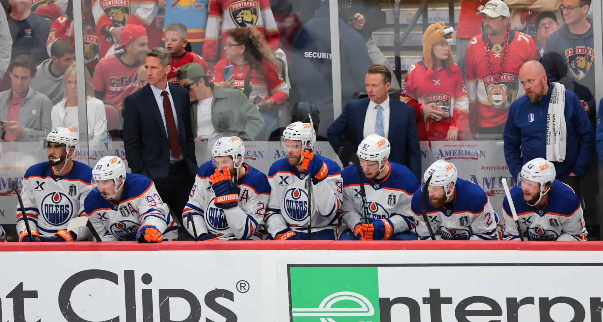 Edmonton Oilers fan's playoff excitement turns into chaos with shocking knockout at watch party
