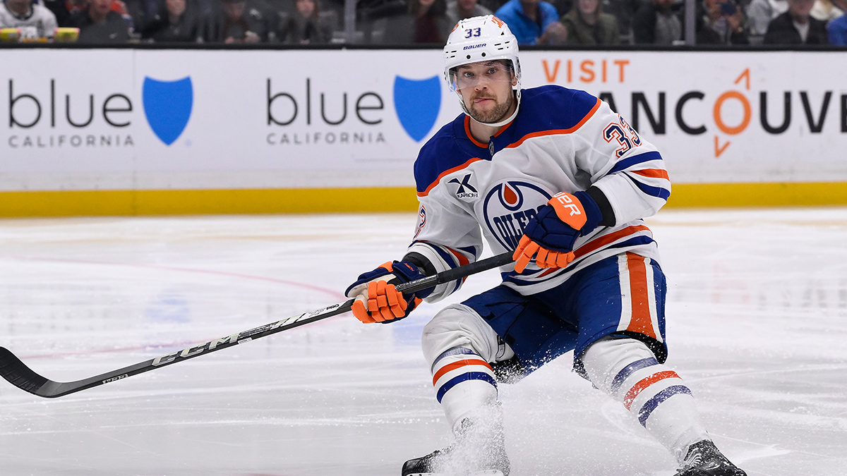 Oilers trade Viktor Arvidsson to Bruins on NHL free agency Day 1 – NBC Sports Boston