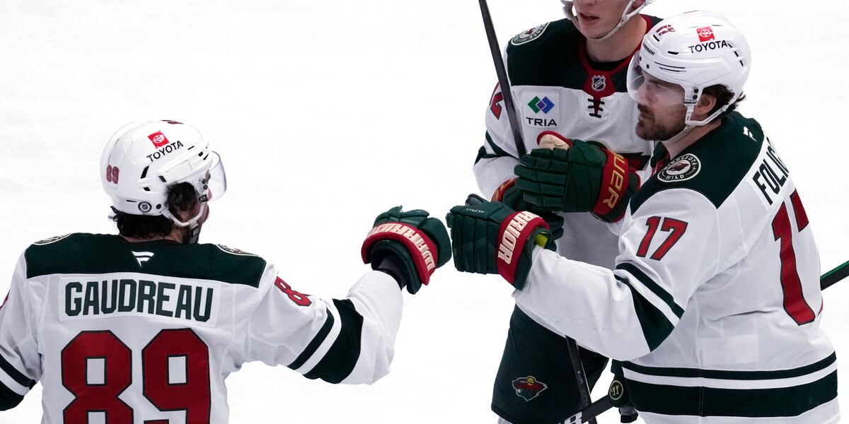 Jared Spurgeon scores as the Wild hold off the Blackhawks for a 4-2 win