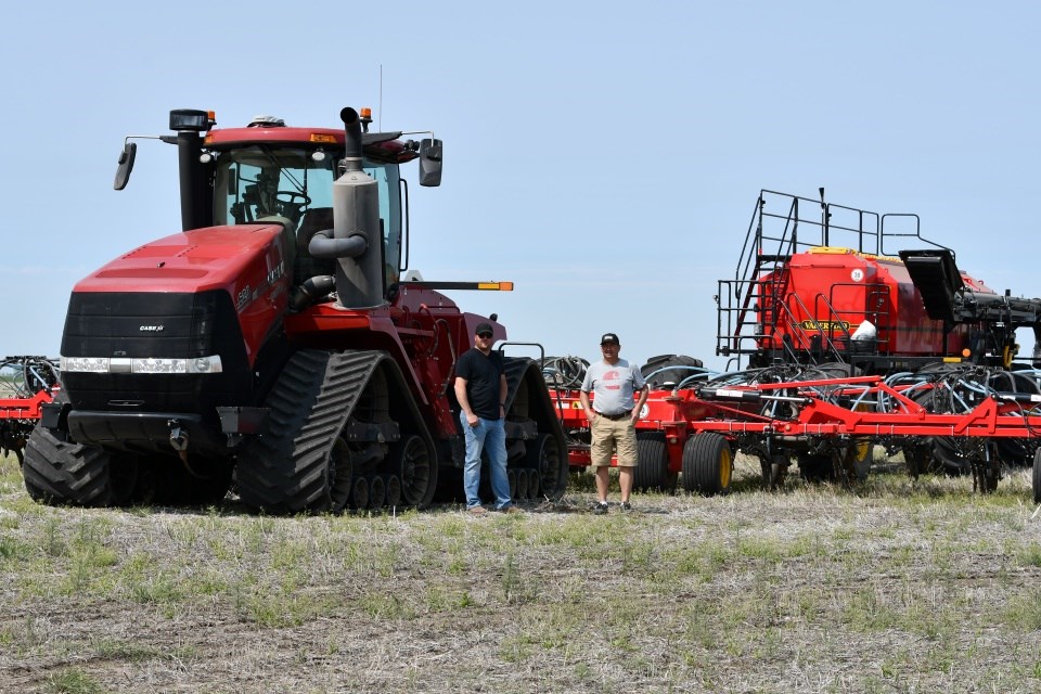 Photos: Bushels for the Bruins fundraiser supports hockey club