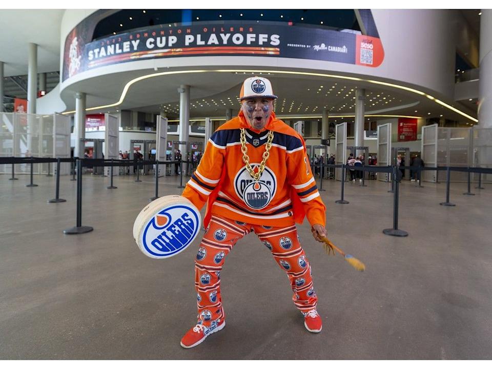Blair Gladue, better known as Superfan Magoo on social media, tries to pump up Edmonton Oilers fans coming into Rogers Place before the start of Game 6 between the Oilers and Los Angeles Kings. Taken on Thursday, May 12, 2022, in Edmonton.