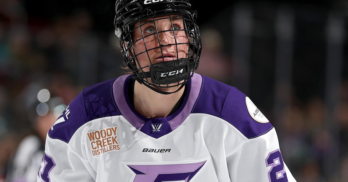 Minnesota Frost star Taylor Heise hosts hockey camp for next generation