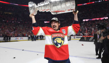 Marchand signs 6-year contract with Panthers