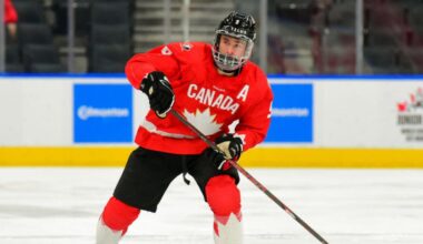 Gavin McKenna, projected No. 1 pick in 2026 NHL Draft, commits to play at Penn State in 2025-26, per report