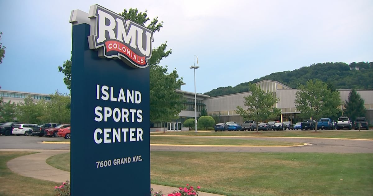 Mother charged with assaulting 16-year-old referee at youth hockey game – WPXI