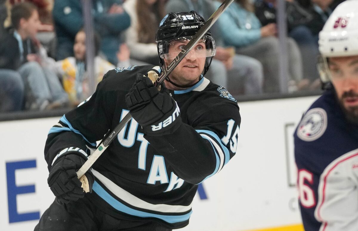 Alex Kerfoot starts for injured Logan Cooley in Utah Hockey Club loss to Columbus