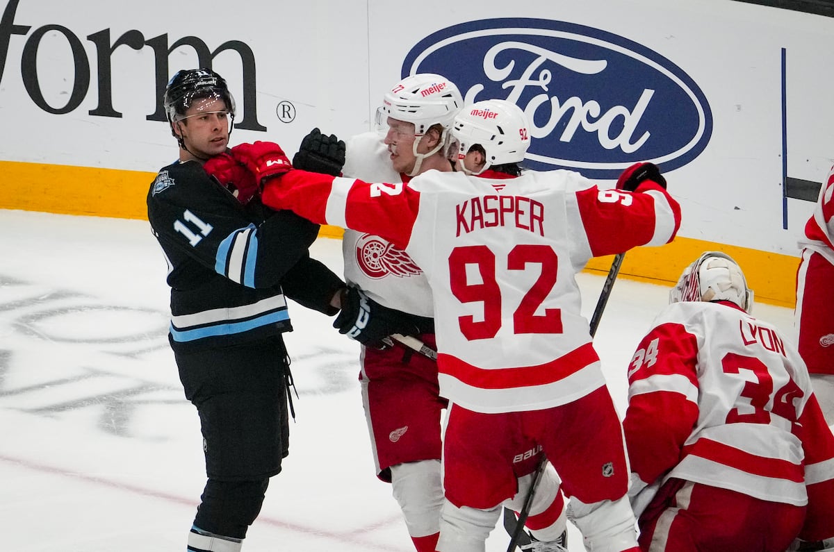 Utah Hockey Club loses 5-1 to the Detroit Red Wings