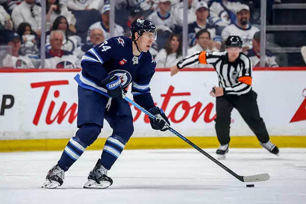 Credit: Getty Image Logan Stanley #64 of the Winnipeg Jets in Winnipeg, Manitoba, Canad