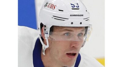 Blues sign Nick Bjugstad to two-year contract worth $3.5 million