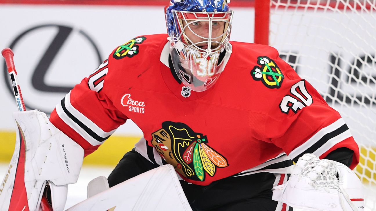 Blackhawks goalie Spencer Knight sparks 'team win' in debut