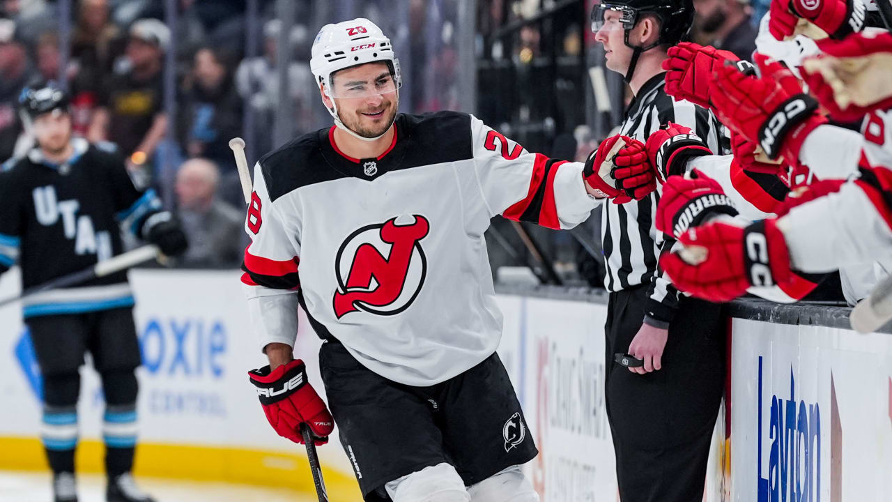 Meier breaks tie in 3rd, Devils defeat Utah Hockey Club