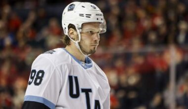 NHL Defenseman Sounds Off on Chicago Blackhawks Head Coach