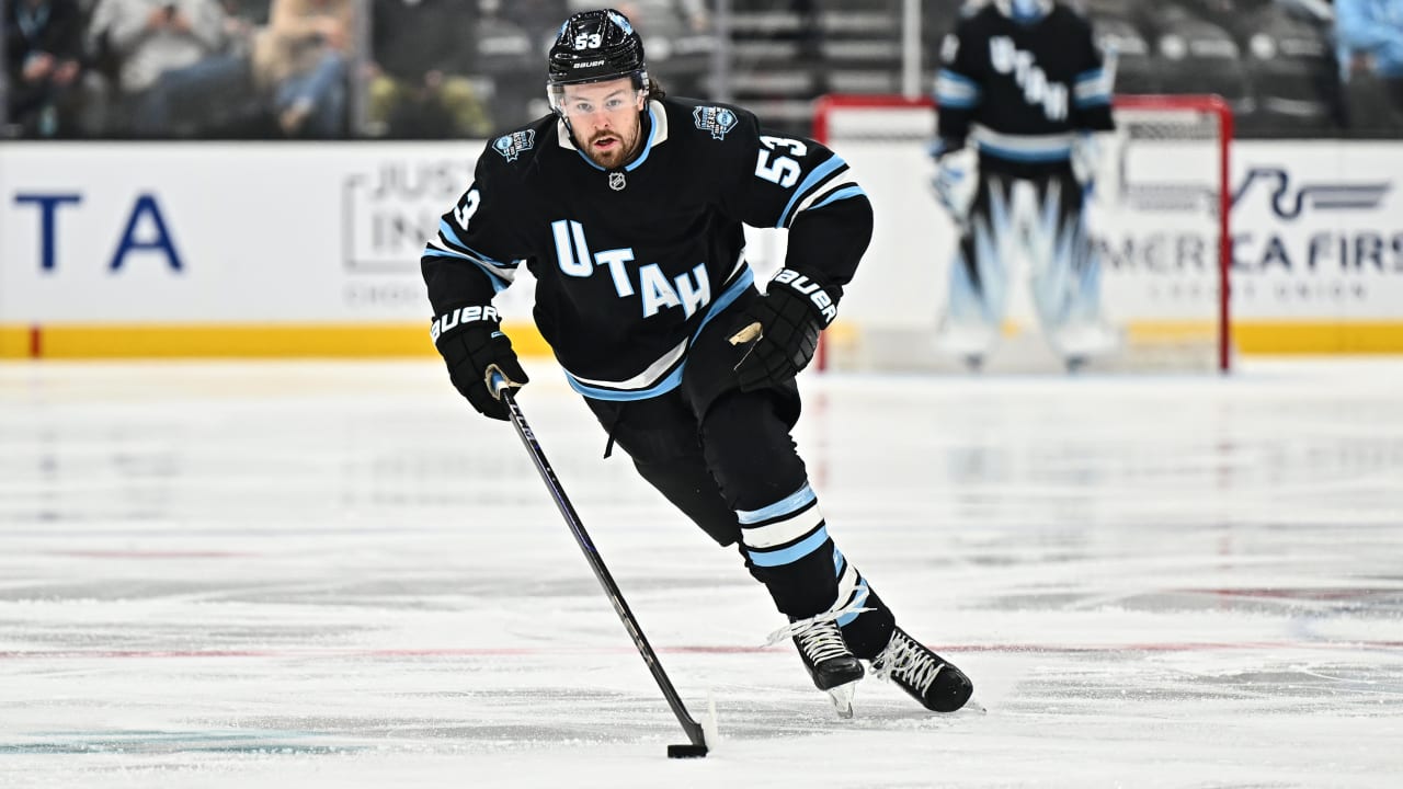 Carcone signs 1-year contract to remain with Mammoth