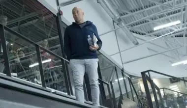 Tremblement à Brossard : Kent Hughes a enfin trouvé son attaquant de puissance