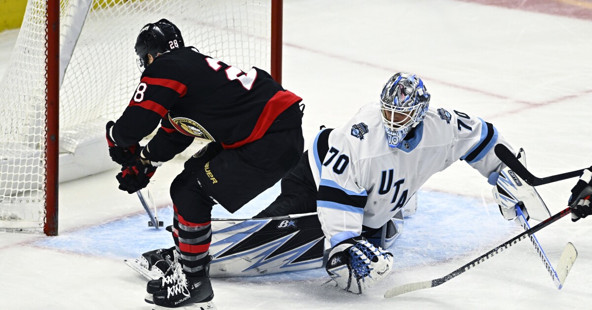 Claude Giroux breaks 3rd-period tie in Senators' 3-1 victory over Utah