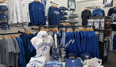 Lightning fans prepare for playoffs with new Bolts gear
