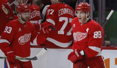 Patrick Kane's goal late in OT gives the Red Wings a 5-4 win over the Ducks