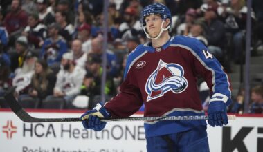 Josh Manson signs 2-year contract with Avalanche