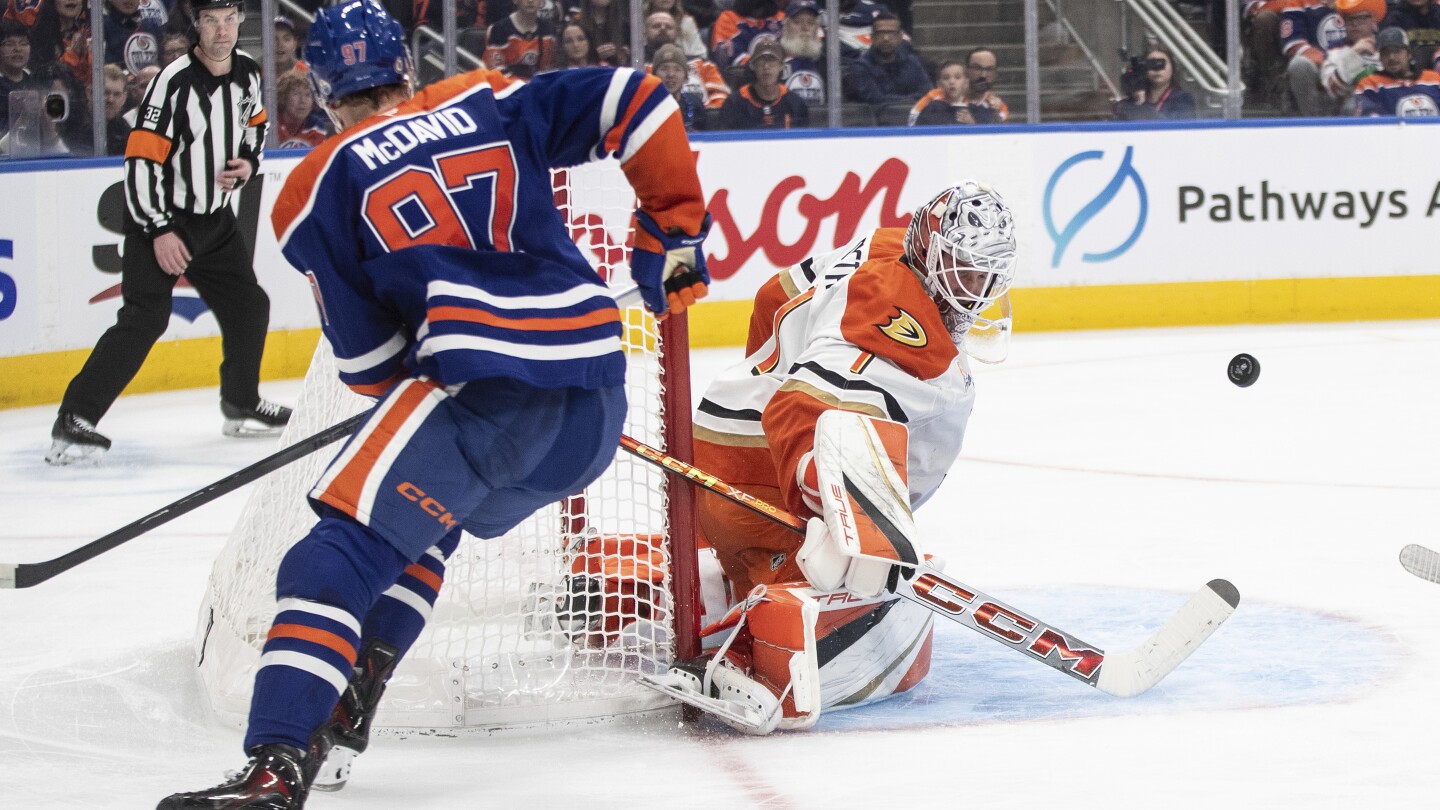 Mason McTavish scores twice as the Ducks defeat the Oilers 6-2