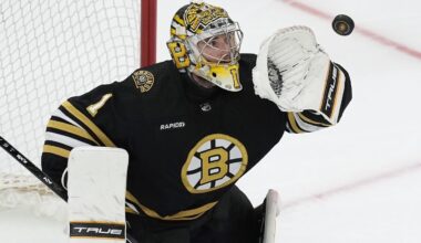 Boston Bruins goalie Jeremy Swayman signs for 8 years, $66 million