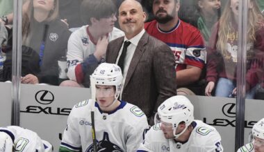 Canucks make NHL history with 3 goals in last minute of regulation, beat Stars 6-5 in OT