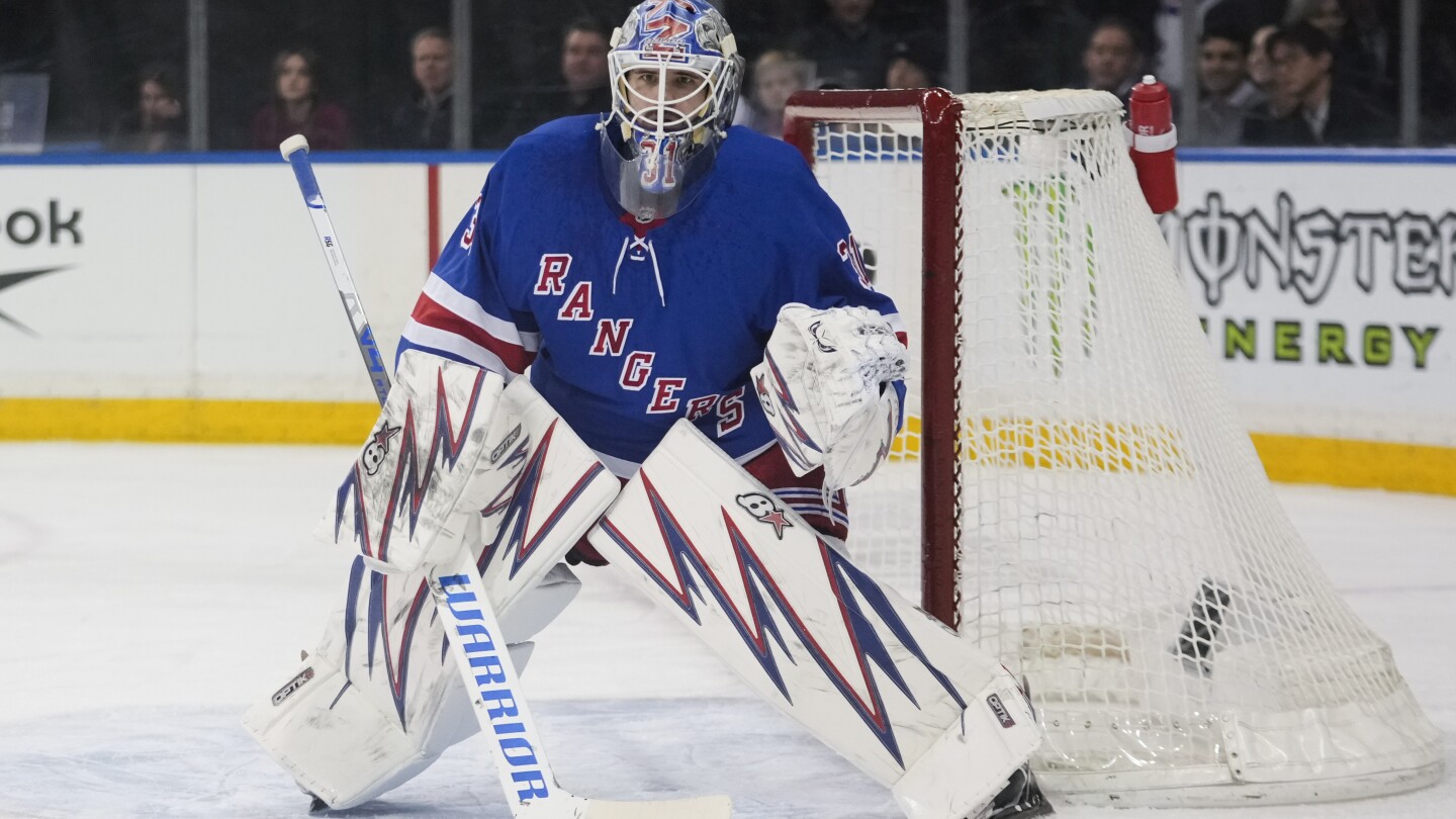 Igor Shesterkin makes 35 saves as surging Rangers rout Flyers 6-1