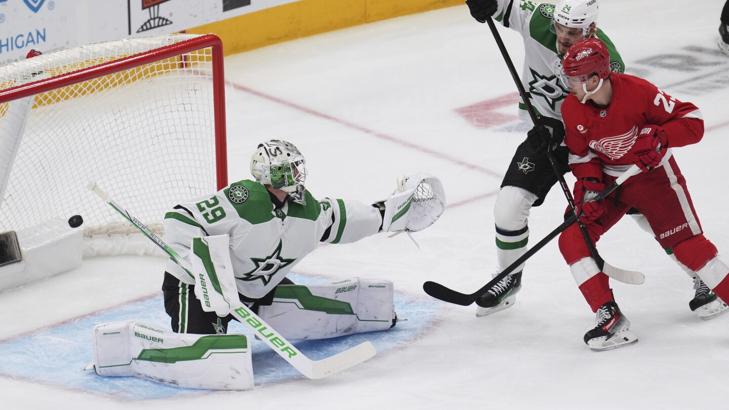 Red Wings beat Stars 6-4, giving coach Peter DeBoer a 6-game losing streak for 1st time in Dallas