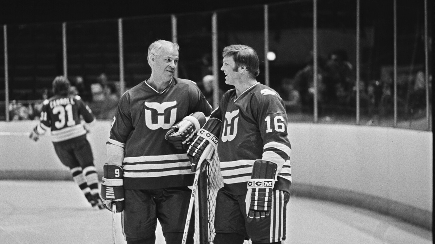 Researchers confirm Hall of Famer Bobby Hull had CTE when he died
