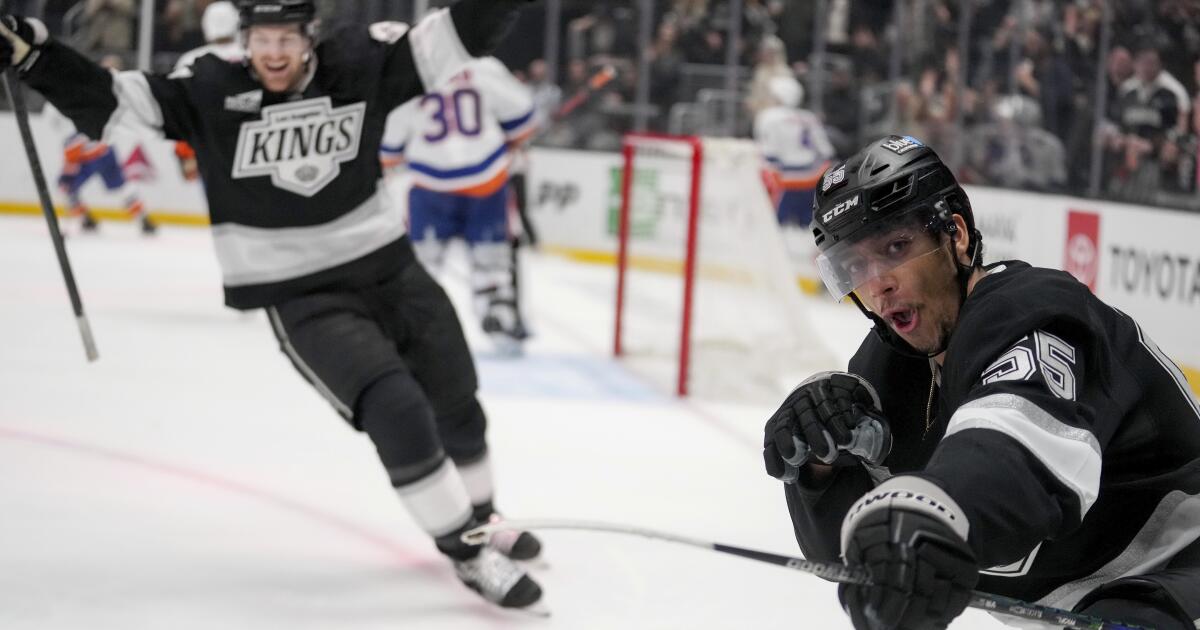 Kings win third in a row, move one point back of second in Pacific Division