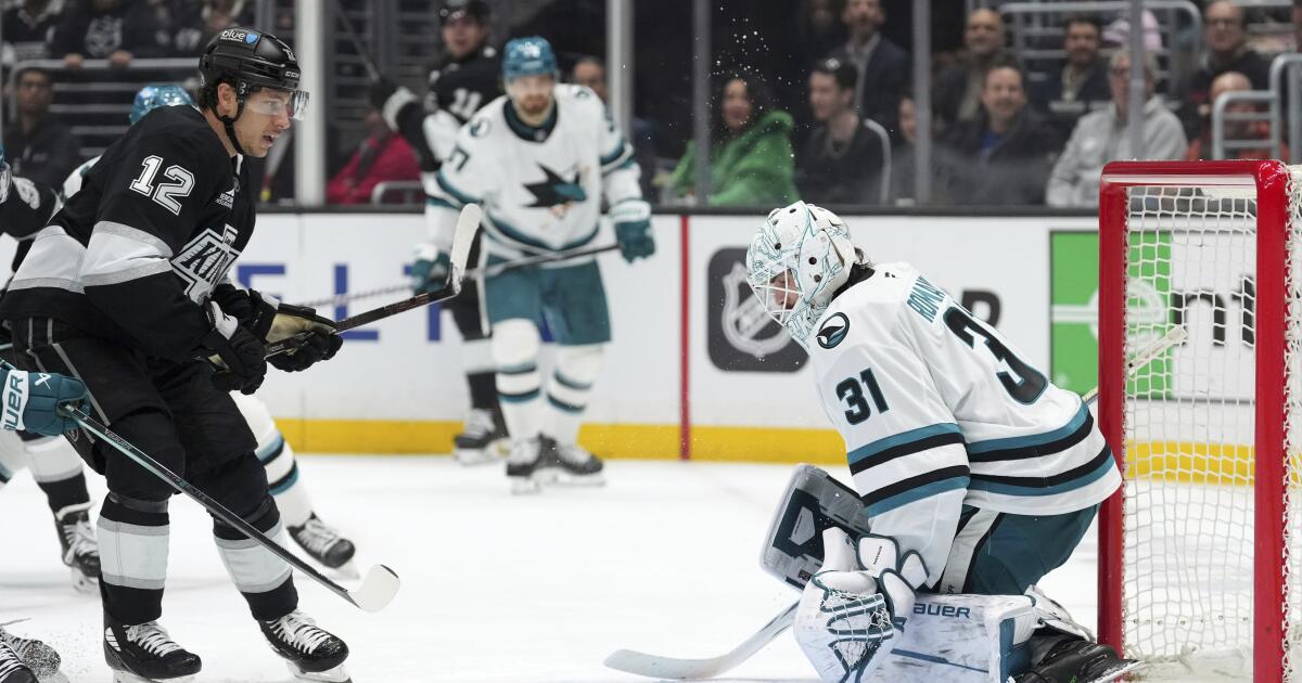 Kings rout Sharks and set franchise record for home wins