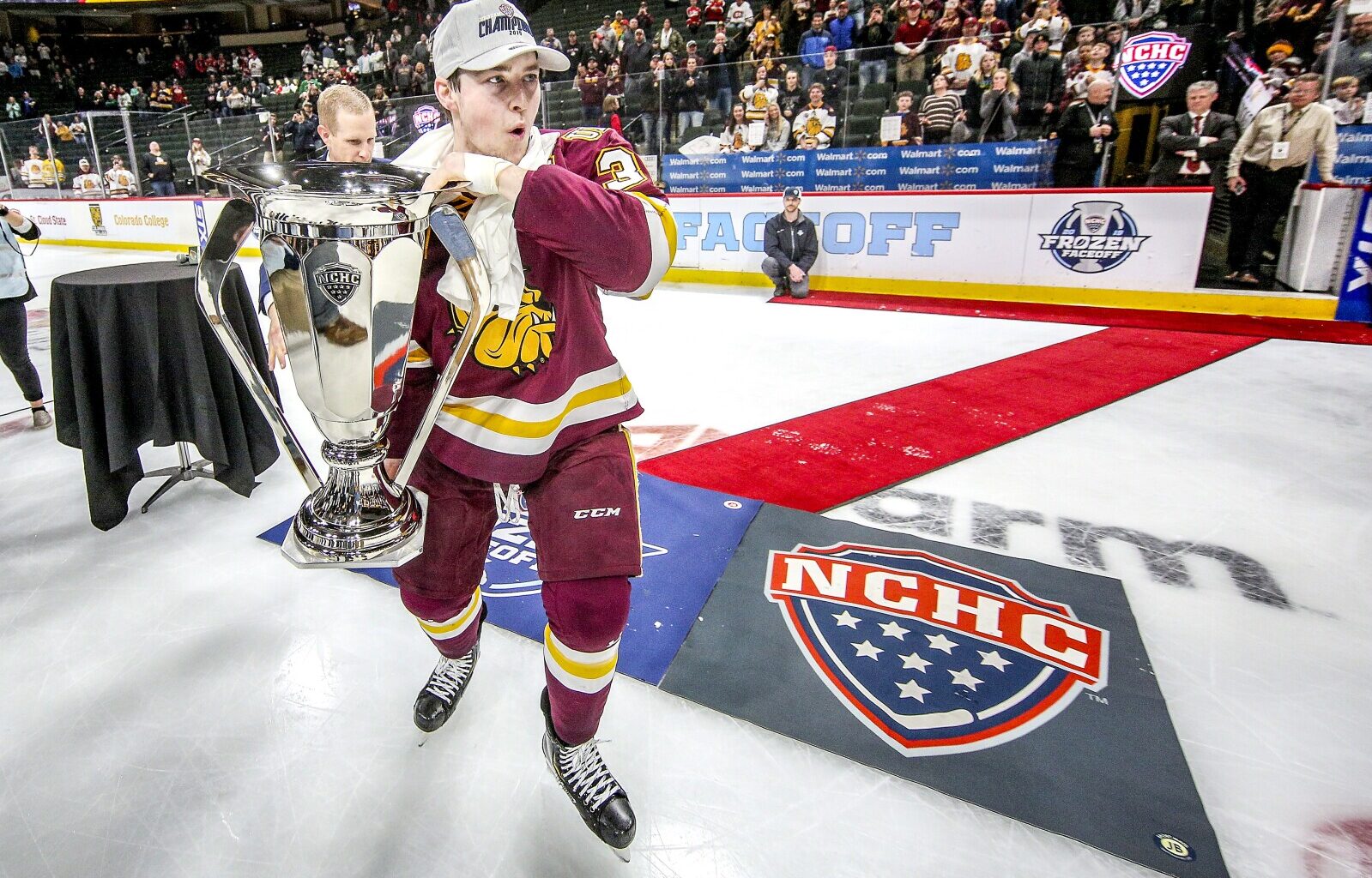 Wellens column: No need to rush naming NCHC postseason trophy - Duluth News Tribune