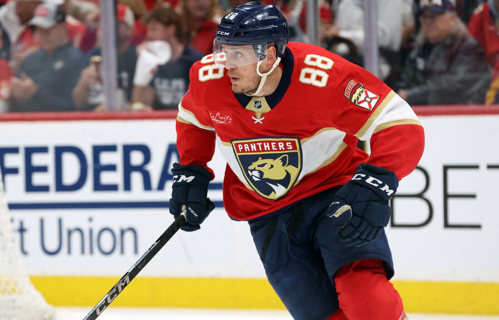 Nate Schmidt signs 3-year deal with Utah Mammoth