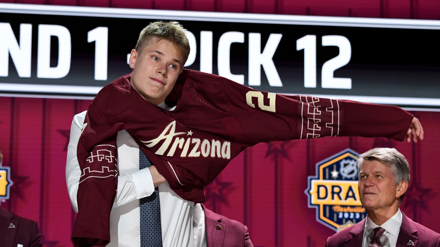 Utah Mammoth sign top prospects Dmitri Simashev and Daniil But to their entry-level NHL contracts