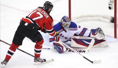 Lundqvist beats Devils
