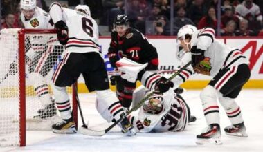 Frank Nazar scores 48 seconds into OT to give the Blackhawks a 4-3 win over the Senators