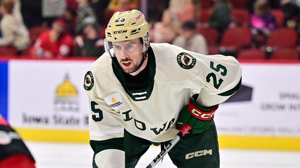 Utah acquires Walker from Wild | TheAHL.com