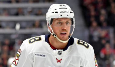 Schmidt signs 3-year, $10.5 million contract with Mammoth
