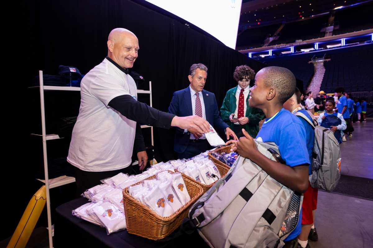 New York Rangers legend Adam Graves discusses back-to-school charity event at Madison Square Garden, Garden of Dreams Foundation