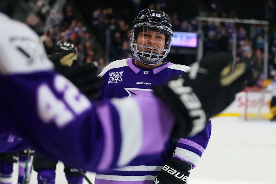 ST. PAUL, UNITED STATES - MAY 11: the PWHL regular season game between the Toronto Sceptres and the Minnesota Frost at the Xcel Energy Center on May 11, 2025 in St. Paul, Minnesota, United States. (Photo by /PWHL)