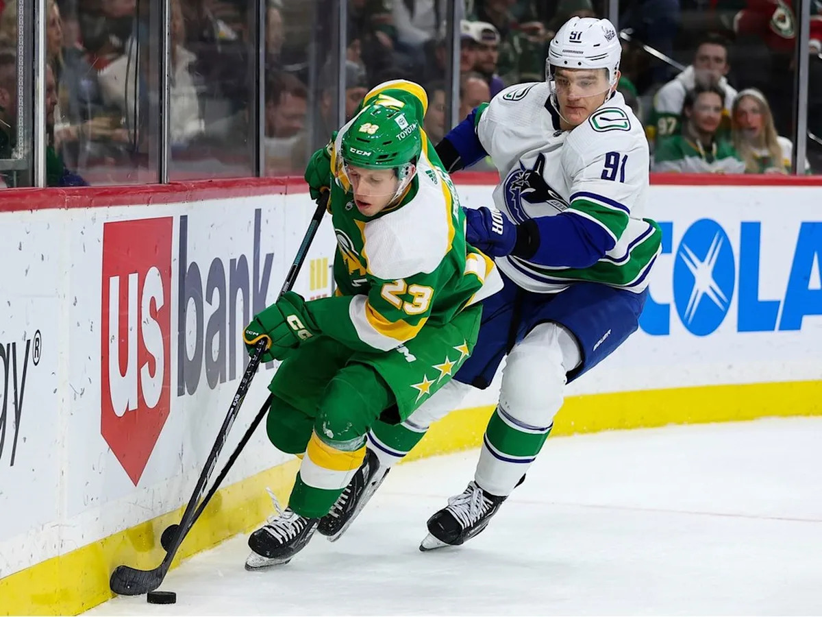 Possible trade target Marco Rossi re-signs with Minnesota Wild