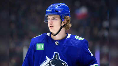 Vitali Kravtsov is back with Vancouver Canucks following KHL breakout as Patrik Allvin supports revival