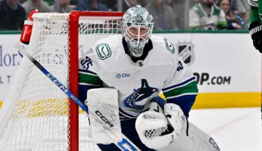 Vancouver Canucks Netminder Issued Pressure-Filled Message Ahead of 2025-26 Season