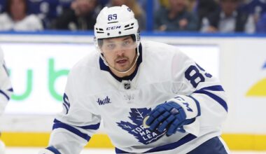 Insider Links Maple Leafs' Nick Robertson to Penguins