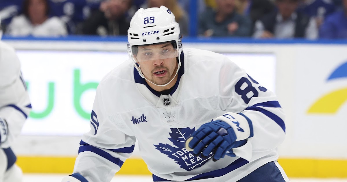 Insider Links Maple Leafs' Nick Robertson to Penguins