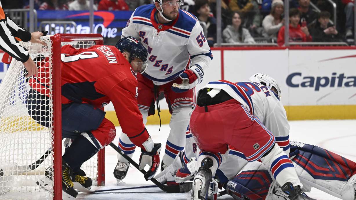 Alex Ovechkin scores his 872nd career goal as the Capitals beat the struggling Rangers 7-4