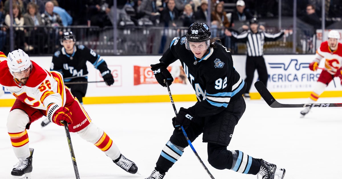 Why Utah Mammoth star Logan Cooley should not sign yet – Deseret News