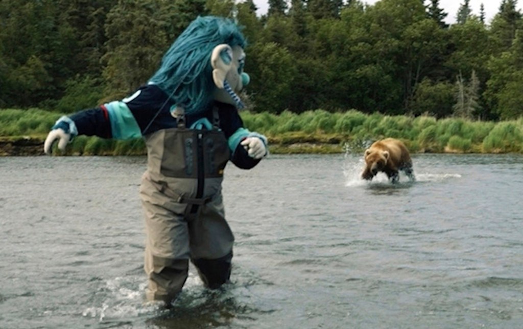 Bear charges Seattle Kraken mascot during promo shoot