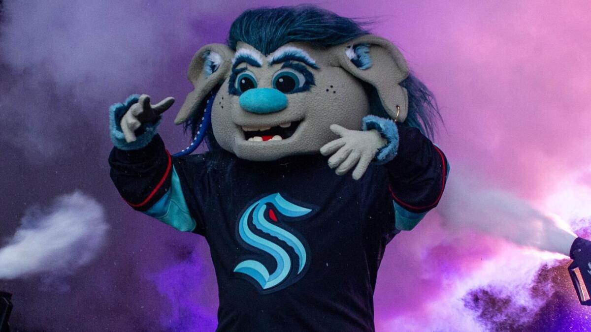 WATCH: Kraken mascot, forward John Hayden chased by bears (yes, for real) in social media post gone wrong